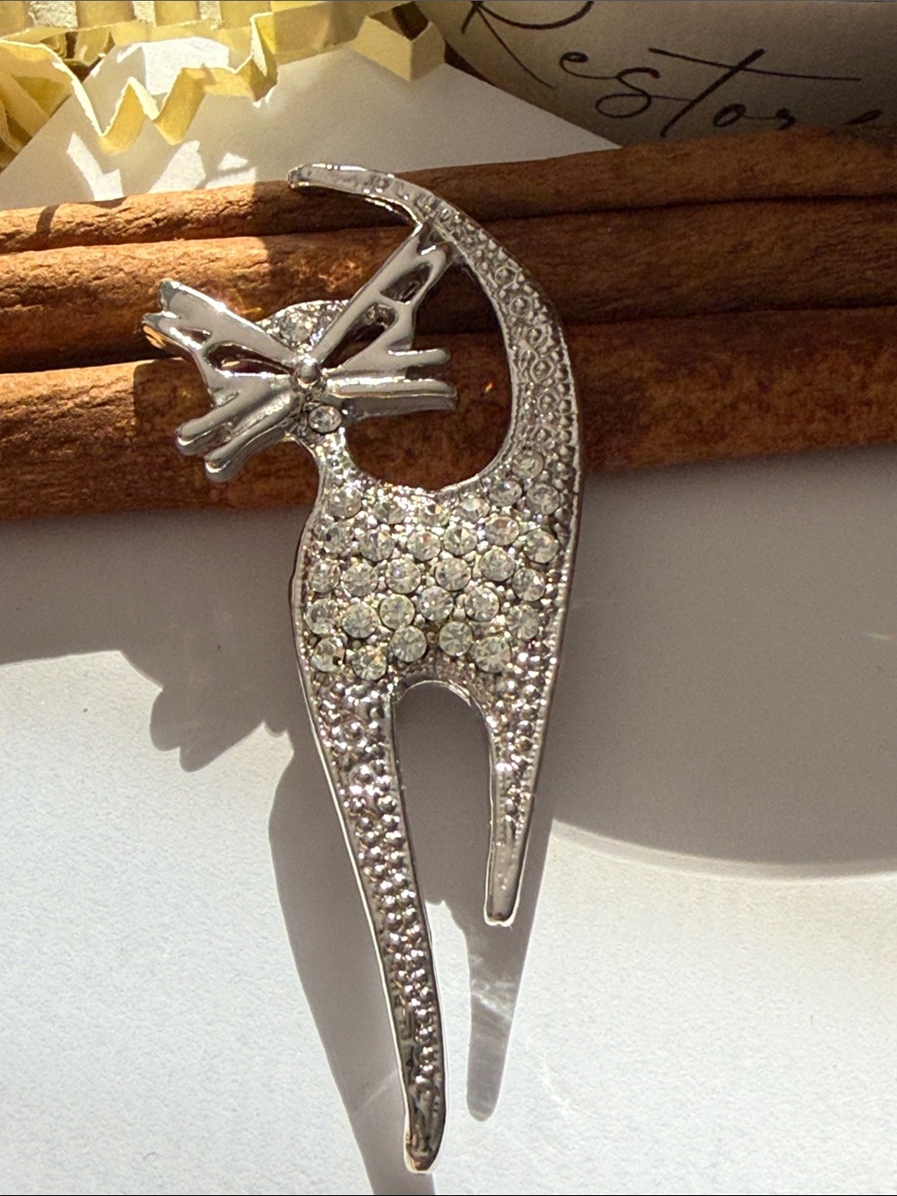 Fashion Jewelry Silver Crystal Cat Brooch